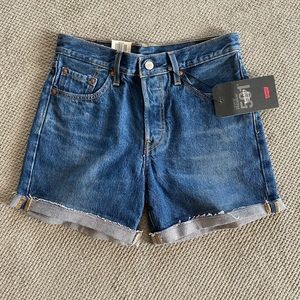 New Levi’s 501 mid-rise shorts. Size 25